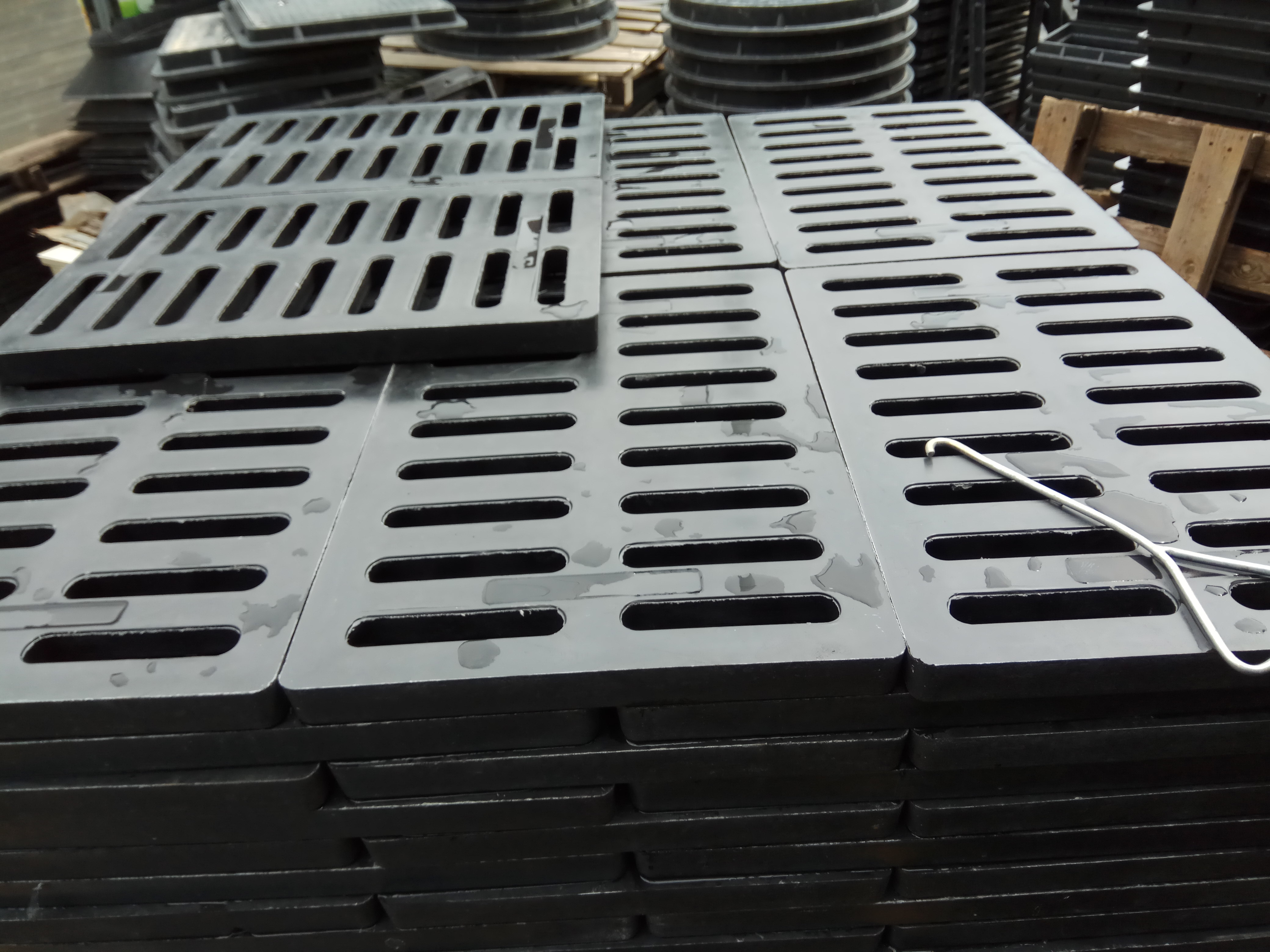  拜斯特樹(shù)脂復(fù)合溝蓋板有哪些特點(diǎn)